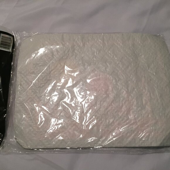 Vintage Halloween Placemats Scarey Bats, Pumpkins Full Moon Set of 6 NOS Sealed - Picture 3 of 8